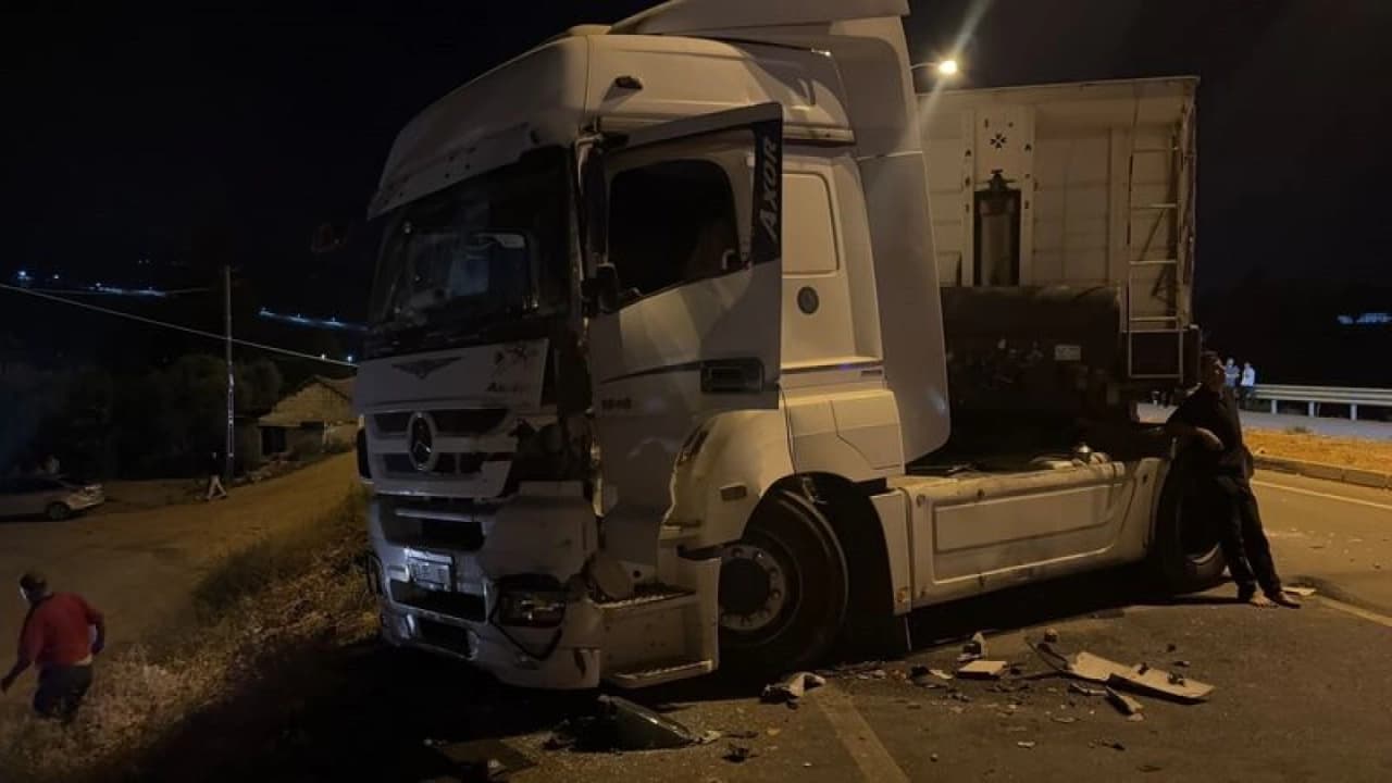 Cilvegözü Sınır Kapısı'nda TIR Şoförleri Kavgaya Tutuştu: 3 Yaralı