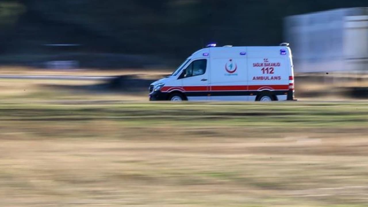 Giresun'da Panelvan Kayalara Çarptı: Sürücü Hayatını Kaybetti