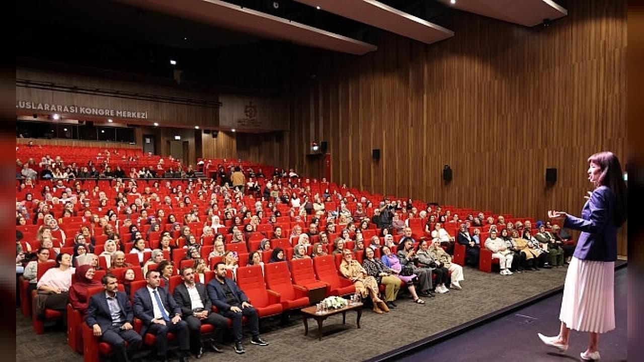 Kocaeli Kongre Merkezi'nde Ailem Kocaeli Buluşmaları Gerçekleştirildi