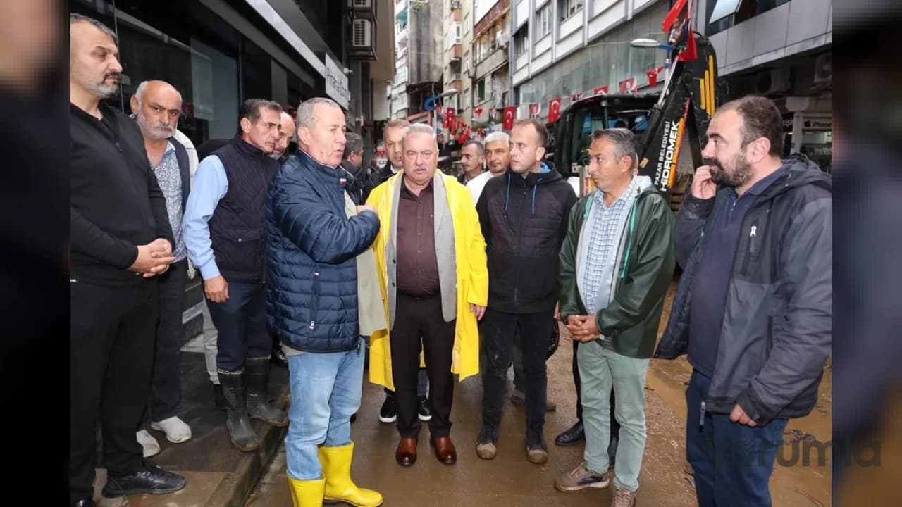 Rize Pazar'da Sel Felaketi Sonrası Siyasi Heyetten Ortak İnceleme ve Dayanışma Ziyareti