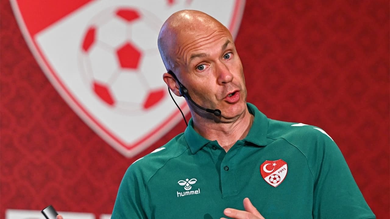 TFF'den Hakem Kararları İçin Yeni Dönem: Anthony Taylor Kulüplerle Görüşecek