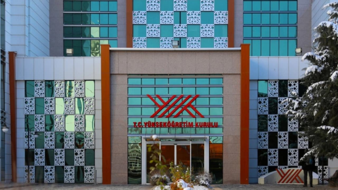 YÖK'ten Uluslararası Adaylara Araştırma Görevlisi Müjdesi: 2027 Hedefi