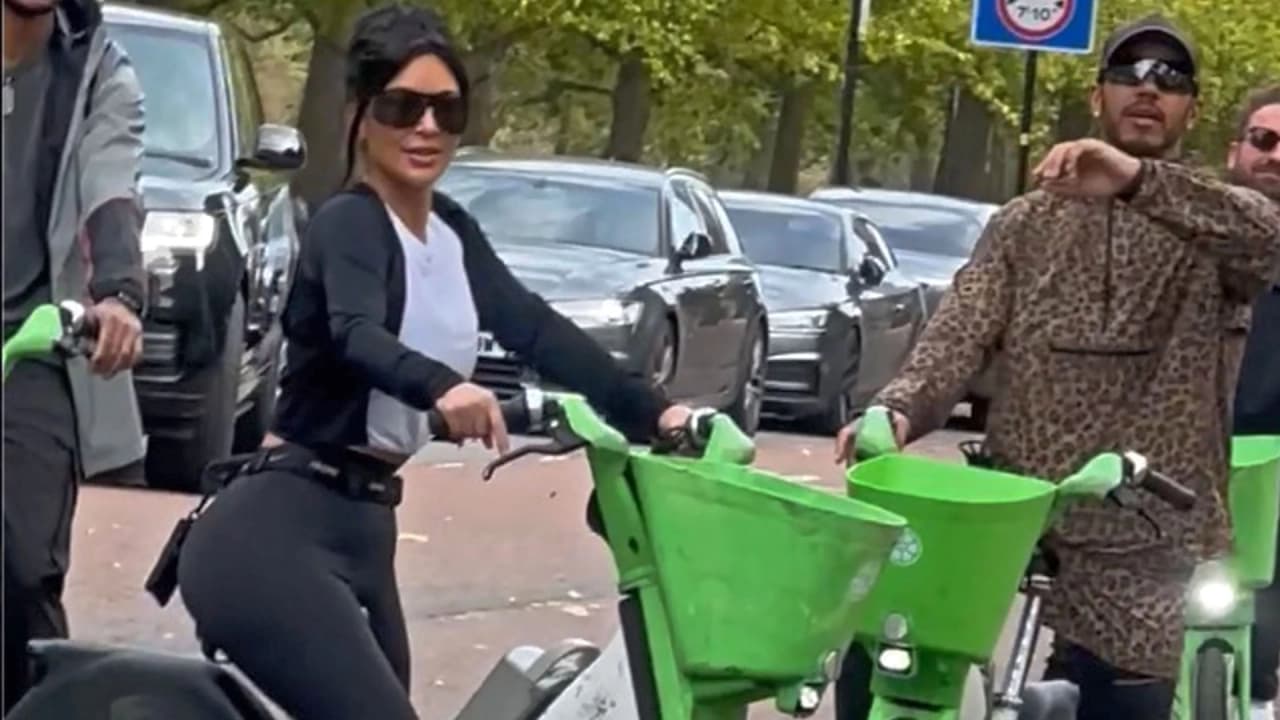 Aşıklar bisiklet turunda