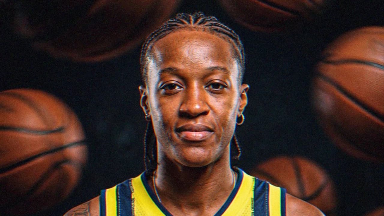 Fenerbahçe Tarfin'den Kadın Basketbol Takımı'na Tecrübeli Takviye: Yvonne Anderson Yeniden Sarı-Lacivertli Formayı Giyecek
