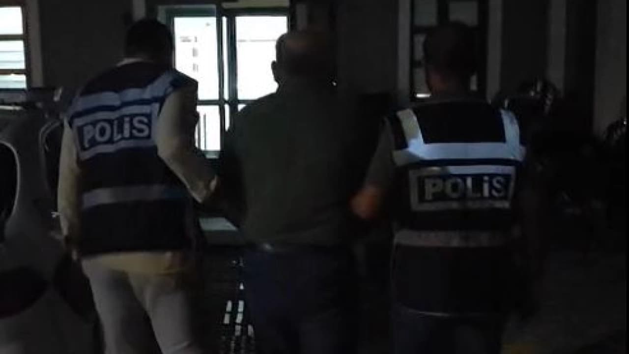 Hatay'da Sokak Köpeğini Av Tüfeğiyle Vuran Şüpheli Gözaltına Alındı
