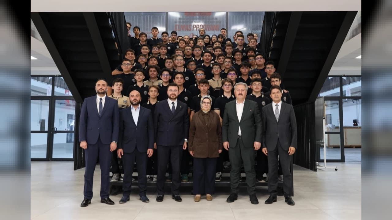 Kayseri'de Havacılık Lisesi Öğrencileriyle Buluşma: İlk Milli Küp Uydu İçin Çalışmalar Başladı