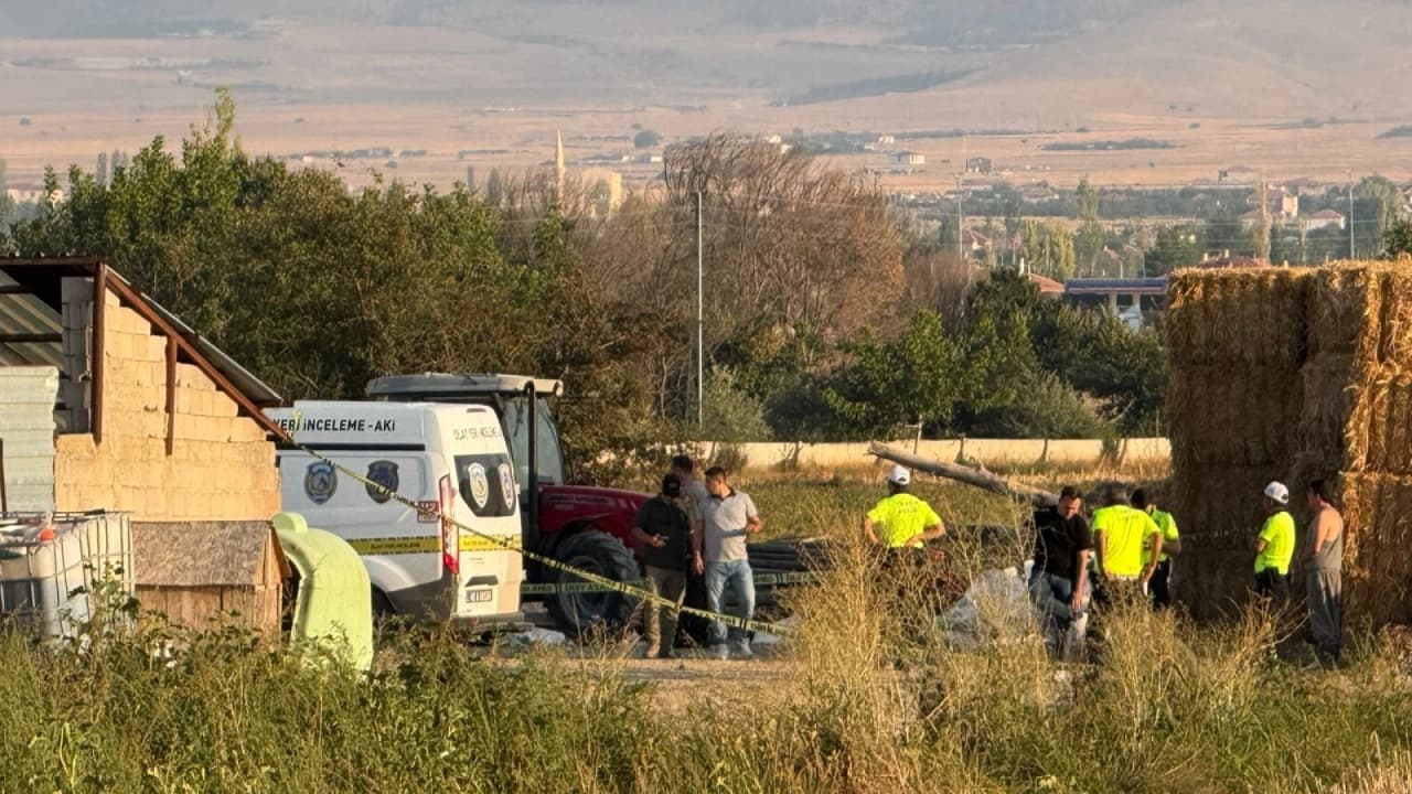 Konya Ereğli'de Faciaca: Babanın Kullandığı Traktörün Çarptığı 4 Yaşındaki Çocuk Hayatını Kaybetti