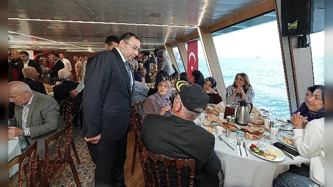 Üsküdar’da 19 Eylül Gaziler Günü Kapsamında Anlamlı Yürüyüş ve Buluşma