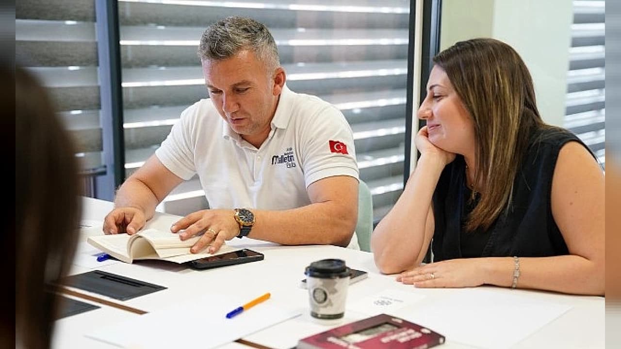 Aliağa Belediyesi Satır Arası Kitap Kulübü İlk Buluşmasını Yaptı: İkinci Buluşma Başvuruları Başladı