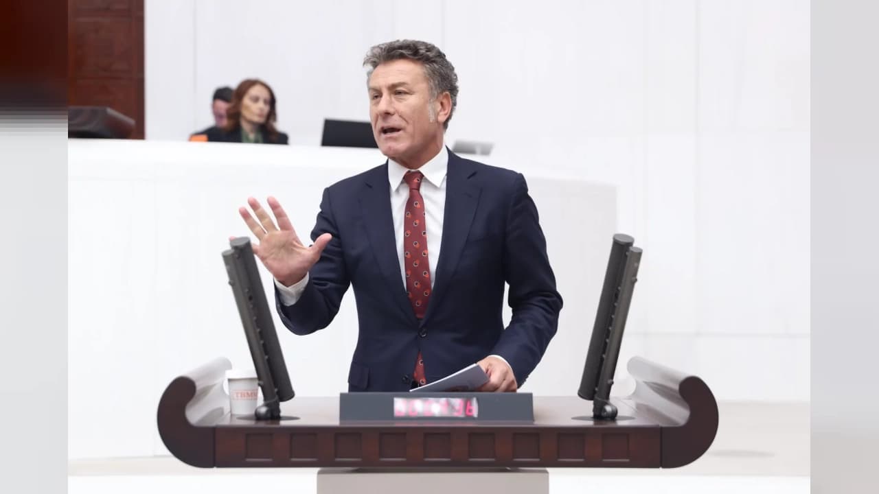 CHP'li Orhan Sarıbal'dan Berlin Seçimleri Mesajı: Sol Parti ve Elif Eralp'e Tebrik