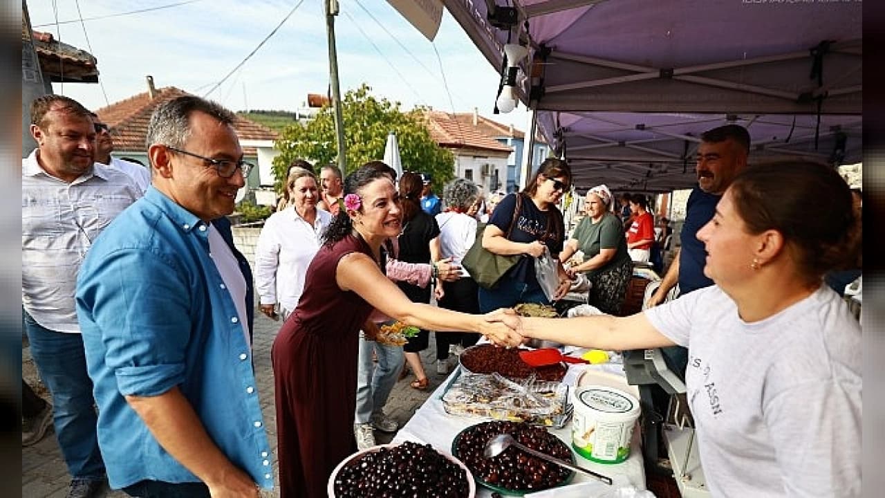Coğrafi İşaretli Osmancık Üzümü Şenliği Efes Selçuk’ta Coşkuyla Gerçekleşti: Dereceye Giren Üreticiler Ödüllendirildi