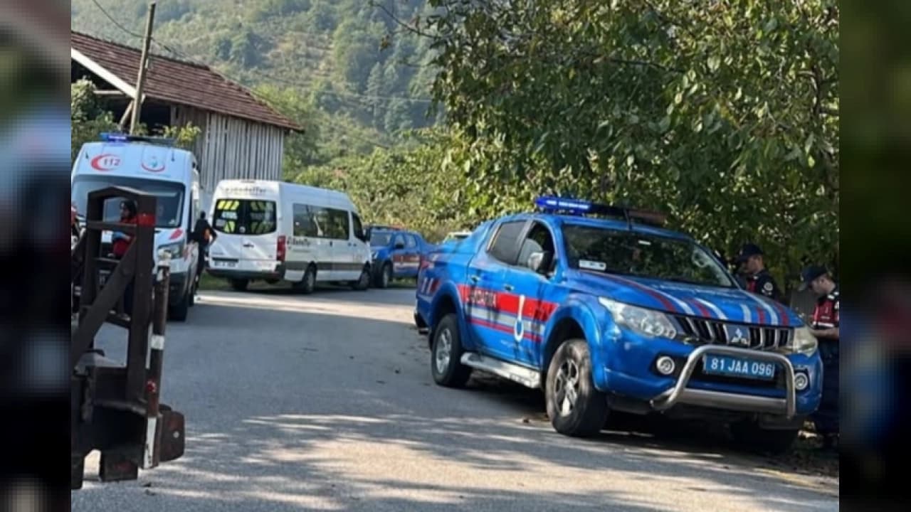 Düzce Gölormanı Köyü'nde Genç Kız Silahla Yaşamını Yitirdi