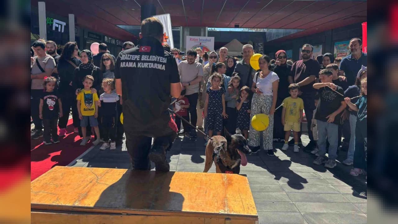 Maltepe'de Miniklere Hayati Eğitim: Arama Kurtarma Köpeği Zeyna Şenliğe Damga Vurdu