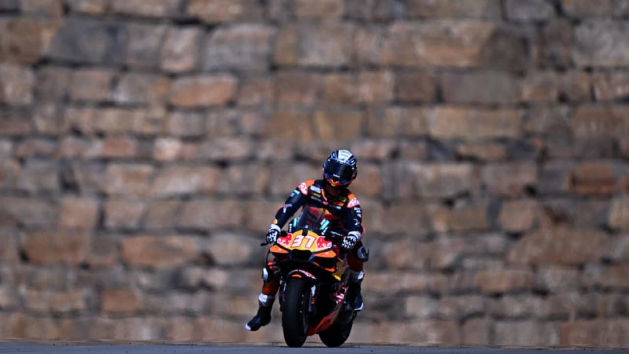 Pedro Acosta'dan Tarihi Zafer: Spielberg'de Kariyerinin İlk MotoGP Birinciliğini Kazandı