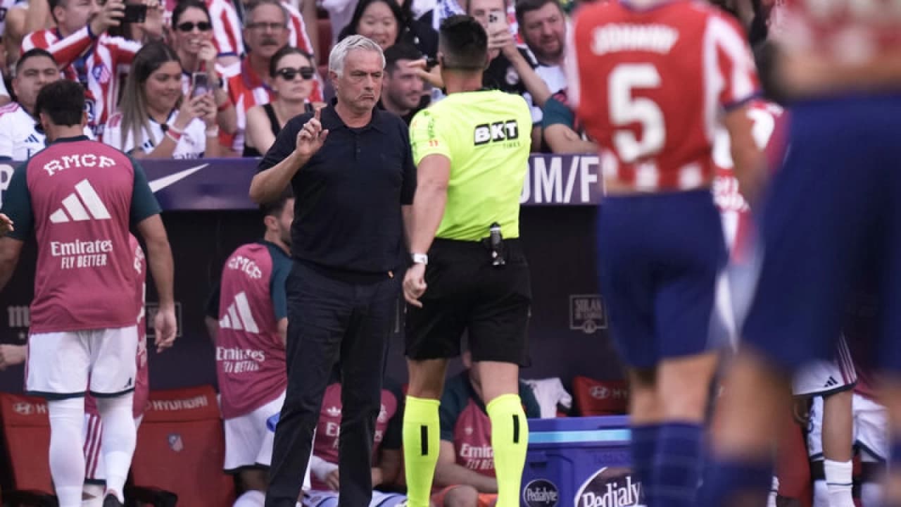 Real Madrid TV'den Derbi Hakemlerine Çok Sert Tepki: Dokuz Kişi Kalabilirlerdi