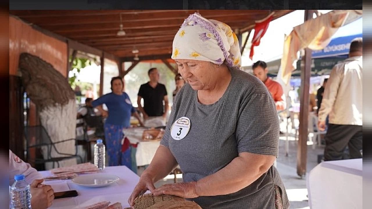 Bir Metrekarelik Topraktan 700 Dönüme: Seferihisar'da Ata Ekmeği ve Armola Şenliği Coşkusu