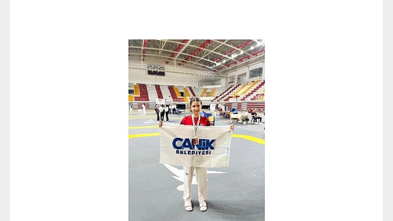 Canik Belediyesporlu Asiye Nur Bilgin Taekwondo Türkiye Şampiyonası'nda Finalde