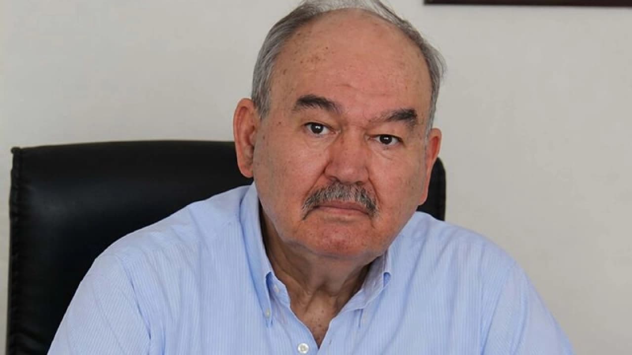 Eski İzmir Büyükşehir Belediye Başkanı Burhan Özfatura Hayatını Kaybetti