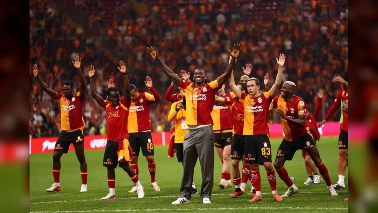 Galatasaray'da Şampiyon Kadro Korundu: Sarı-Kırmızılılar Yeni Sezona İskeleti Bozmadan Başlıyor