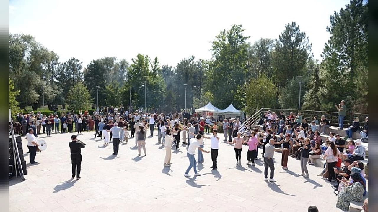 Kahramankazan'da Geleneksel Peynirli Ekmek Festivali Coşkusu: Başkentte Elazığ Rüzgarı Esti