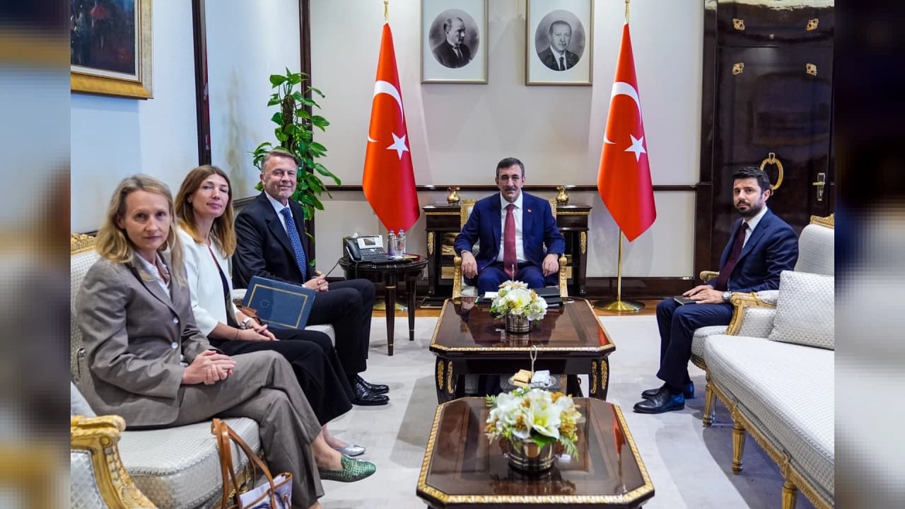 Külliye'de Kritik Diplomasi Trafiği: Cevdet Yılmaz 4 Temsilciyi Ağırladı
