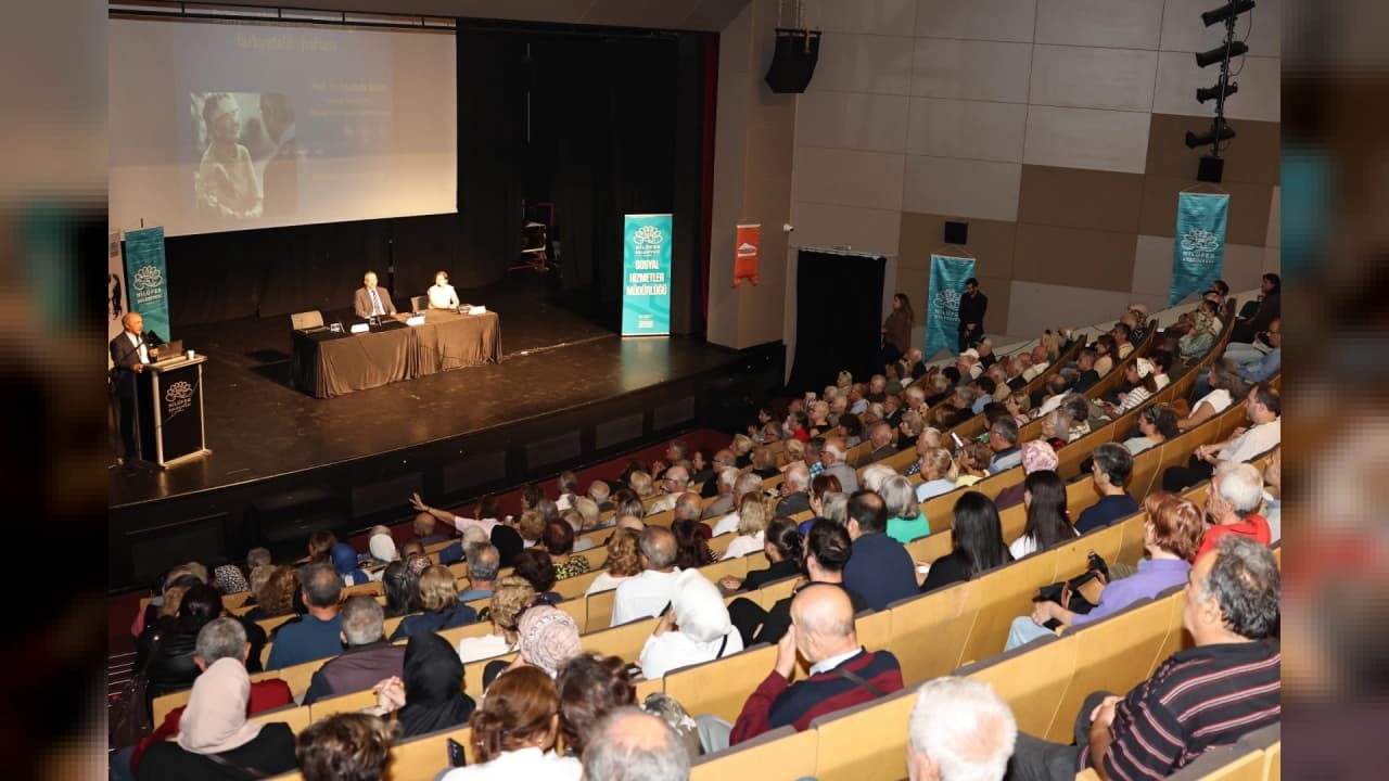 Nilüfer'de Alzheimer Paneli: Belirtiler Yıllar Öncesinden Başlıyor, Hasta Yakınlarına Kritik Uyarı