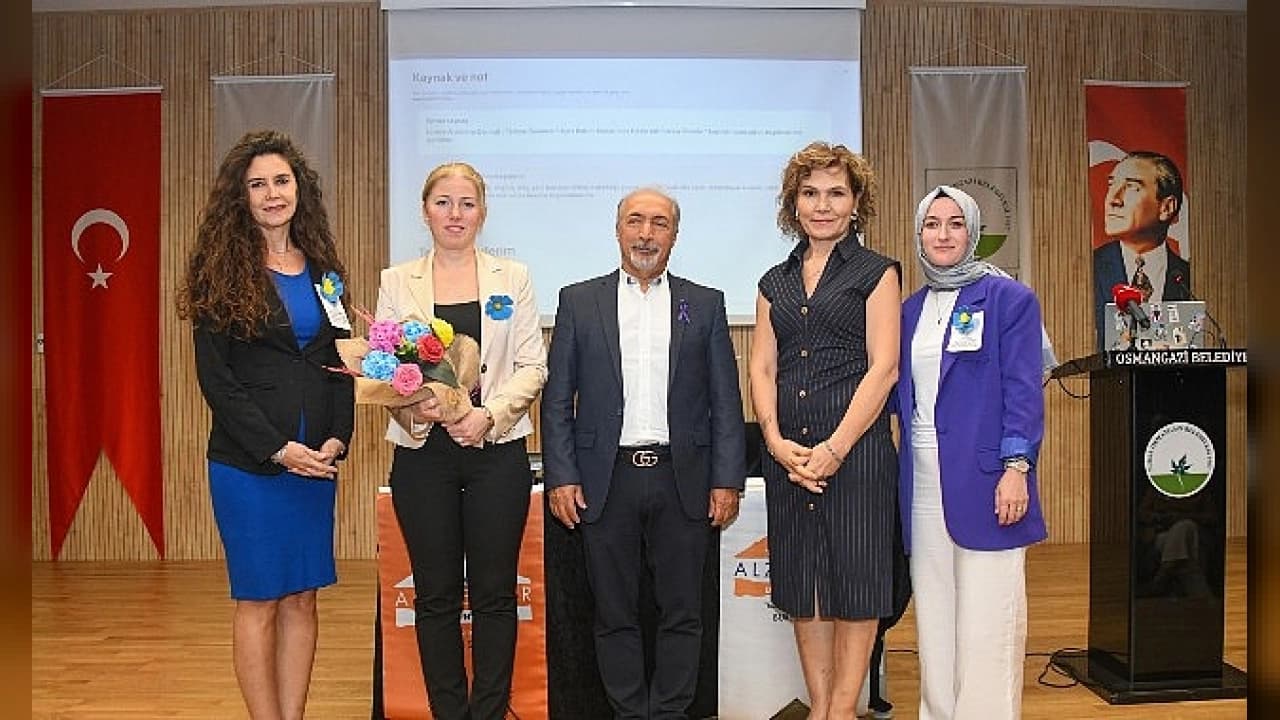 Osmangazi Belediyesi'nden Anlamlı Seminer: Alzheimer ile Yaşamak ve Farkındalık Vurgusu