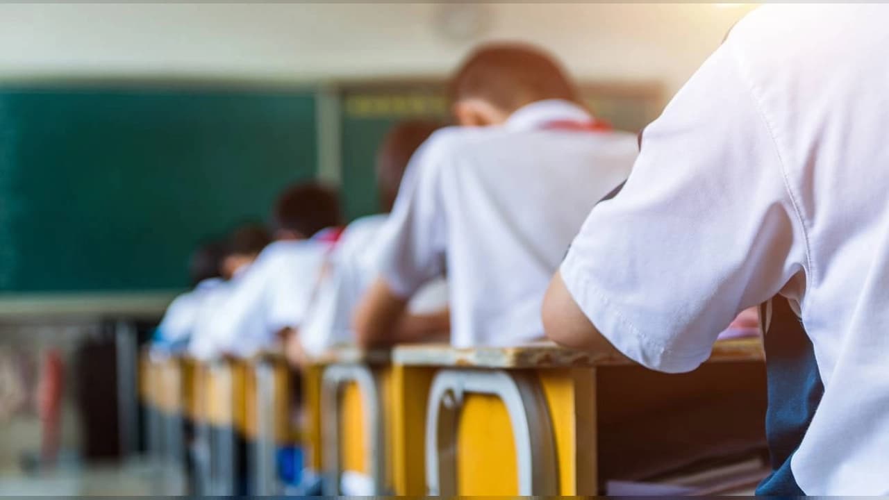2026-2027 MEB Takvimi Belli Oldu: Kasım Ara Tatili Ne Zaman Başlıyor, Okullar Kaç Gün Kapanacak?