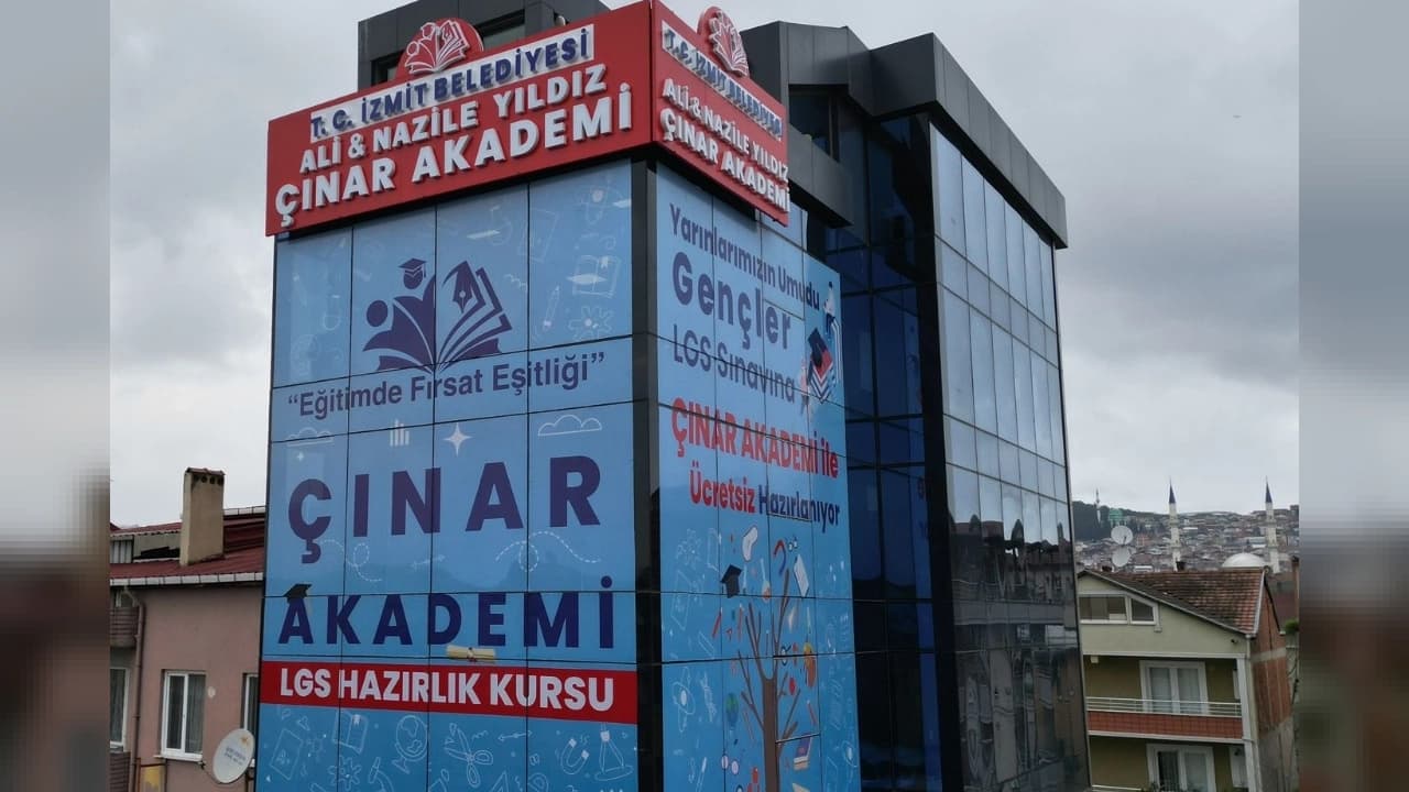 Çınar Akademi Öğrencileri 2026 YKS ve LGS Sonuçlarıyla İzmit'in Gururu Oldu