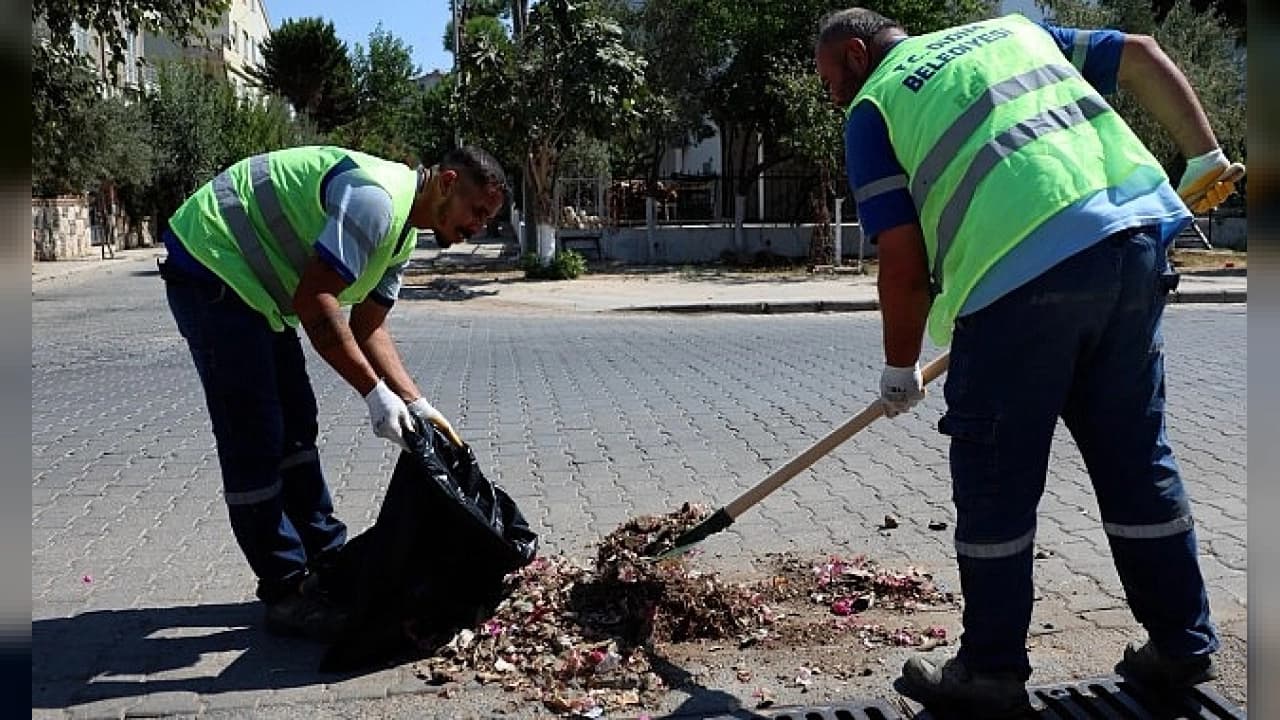 Didim Belediyesi'nden Yağmur Öncesi Mazgal Temizliği Hamlesi