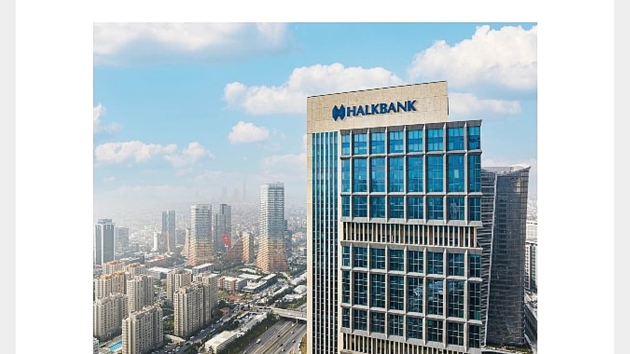 Halkbank'tan Kadın Girişimcilere 10 Milyar TL'lik Özel Kredi Desteği