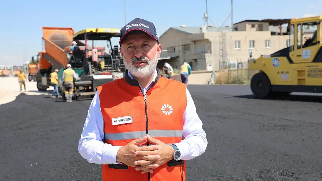Kayseri Kocasinan'da Yol ve Altyapı Çalışmaları Hız Kesmeden Sürüyor