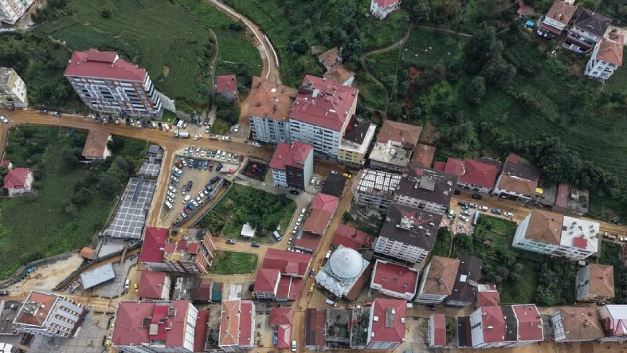 Rize İyidere'de Sel Afeti Nedir? 8 Eğitim Kurumunda Eğitime 1 Gün Ara Verildi