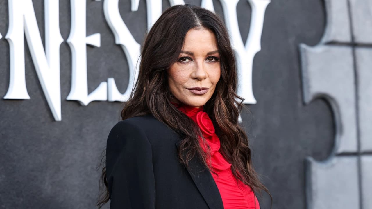 Catherine Zeta-Jones'tan 'torpilli bebek' isyanı: Çocuklarım avantajlı değil