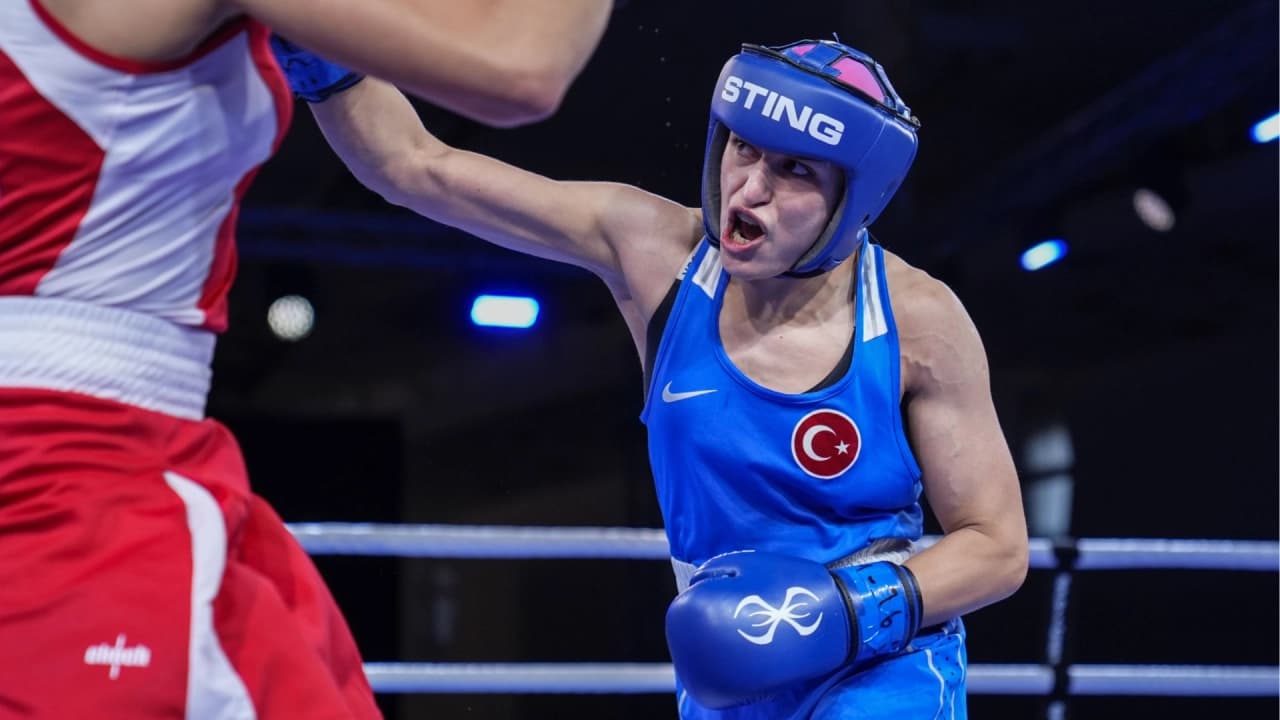 Esra Yıldız Kahraman'dan Avrupa Boks Şampiyonası'nda Bronz Madalya