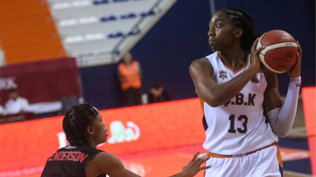 Fenerbahçe Tarfin'den Kadın Basketbolda Sürpriz Transfer: Kuanitra Holingsvorth Yeniden Sarı-Lacivertli Ekipte