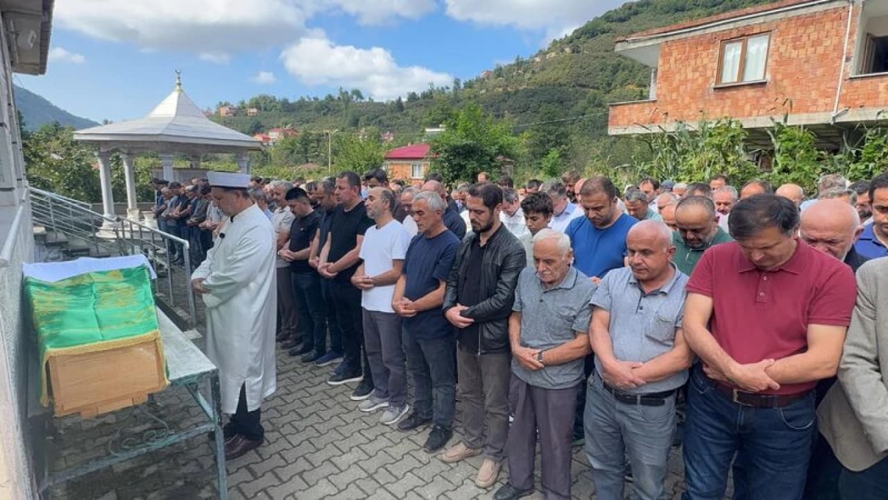 Giresun'da Su Dolu Menfeze Düşen Zeynep Sümeyra'dan Acı Haber: 4 Günlük Yaşam Mücadelesini Kaybetti