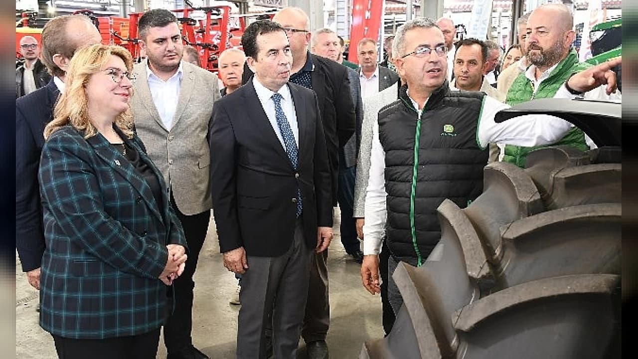 Günün Gelişmeleri: THY'den Tarihi Boeing Siparişi, Altın Portakal Heyecanı ve Teknoloji Rüzgarı