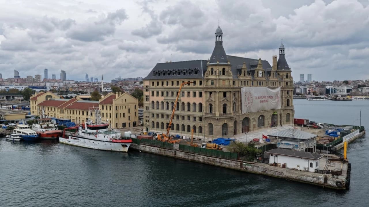 Haydarpaşa Garı'nda Tarihi Kazıklar Yok Oldu: Açılış Tarihi Ertelendi