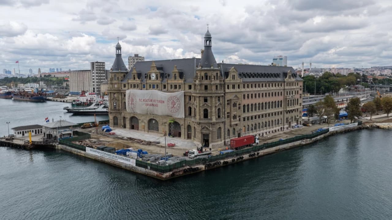 Haydarpaşa Garı restorasyonunda şok detay: Ahşap kazıkların yüzde 80'i yok oldu
