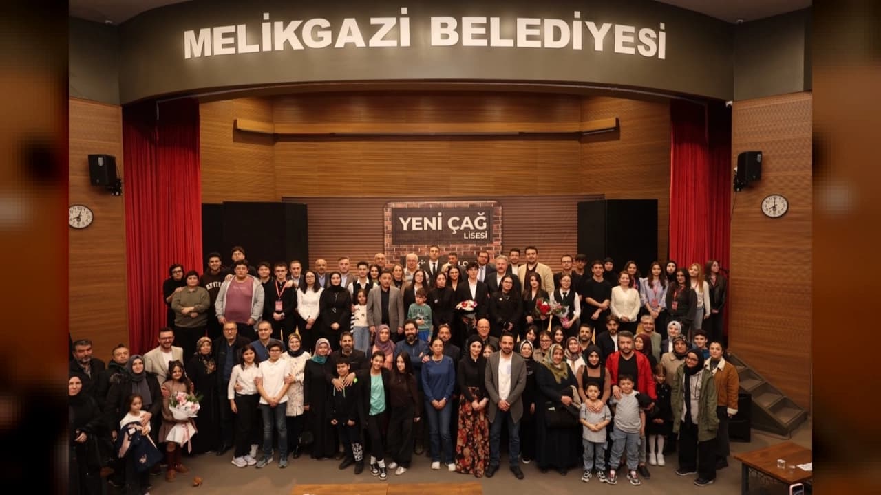 Kayseri'de Gençler İçin Sosyal Bilimler Okulu Başvuruları Başladı