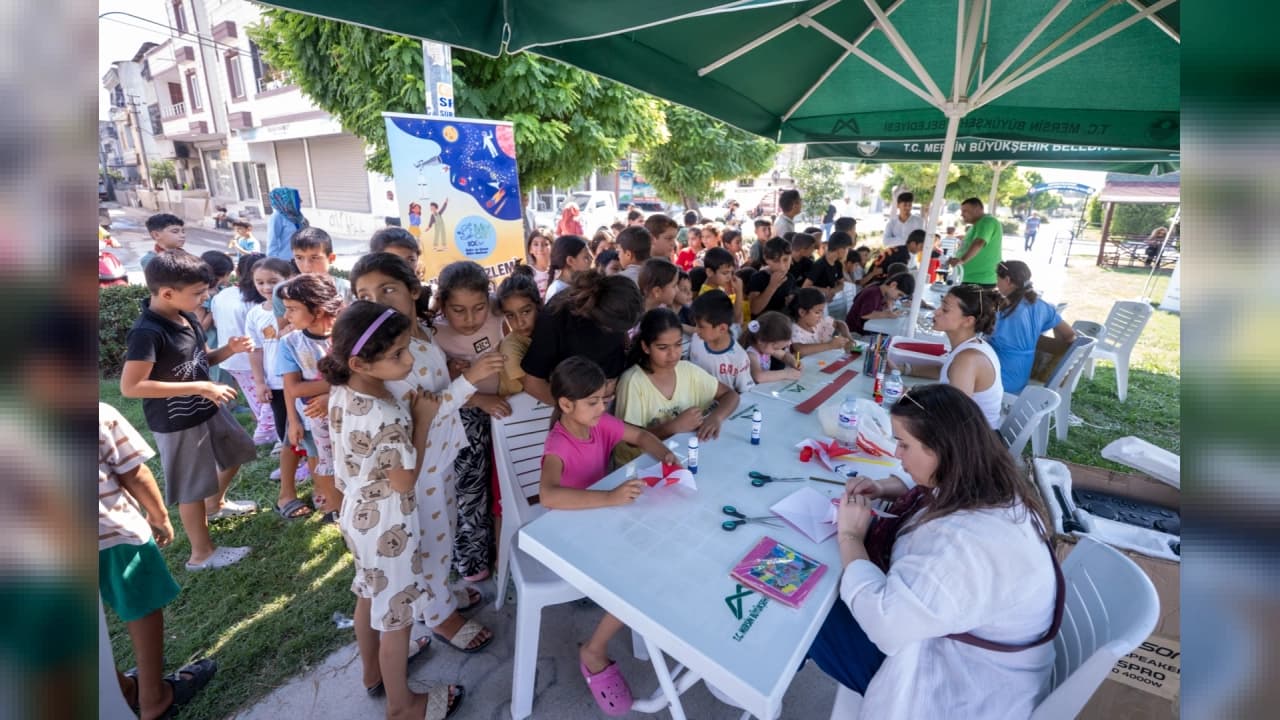 Mersin'de Bilim Her Yerde: Çay Mahallesi Çocukları Mercan Bilim Merkezi ile Geleceği Keşfediyor
