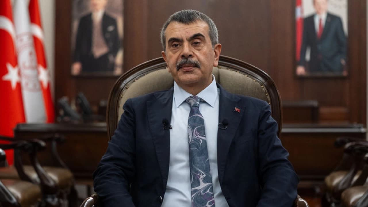 Bakan Tekin'den Manisa Açıklaması: Okullara Yüz Tanıma Sistemi ve 23 Bin Görevli