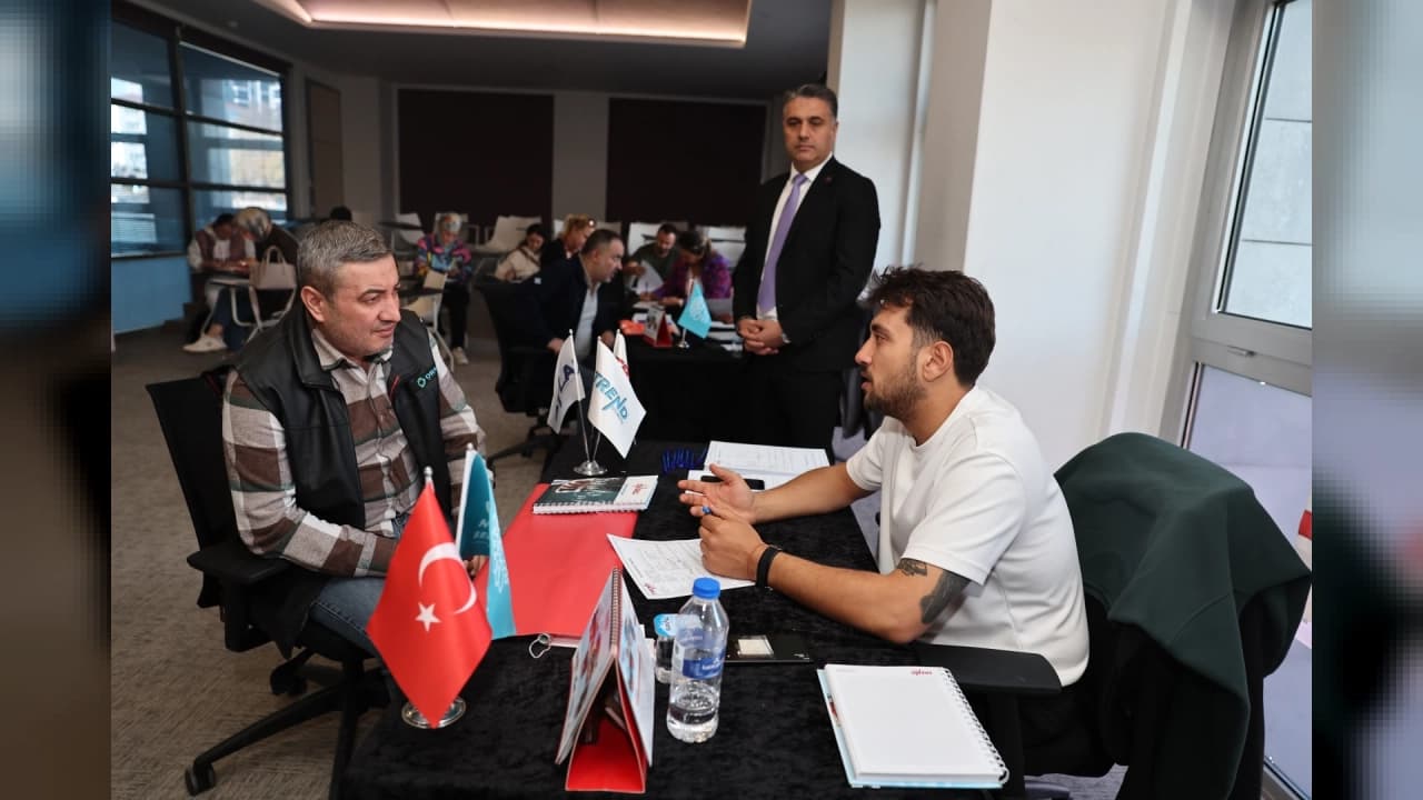 Bursa'da Büyük Buluşma: 125 Kişi İş Sahibi Oldu