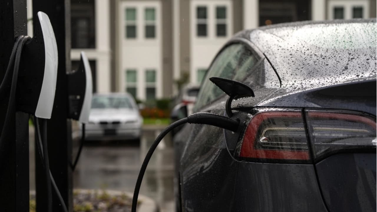 Elektrikli Araçlara Kilometre Bazlı Vergi Geleceği İddialarına Resmi Yalanlama