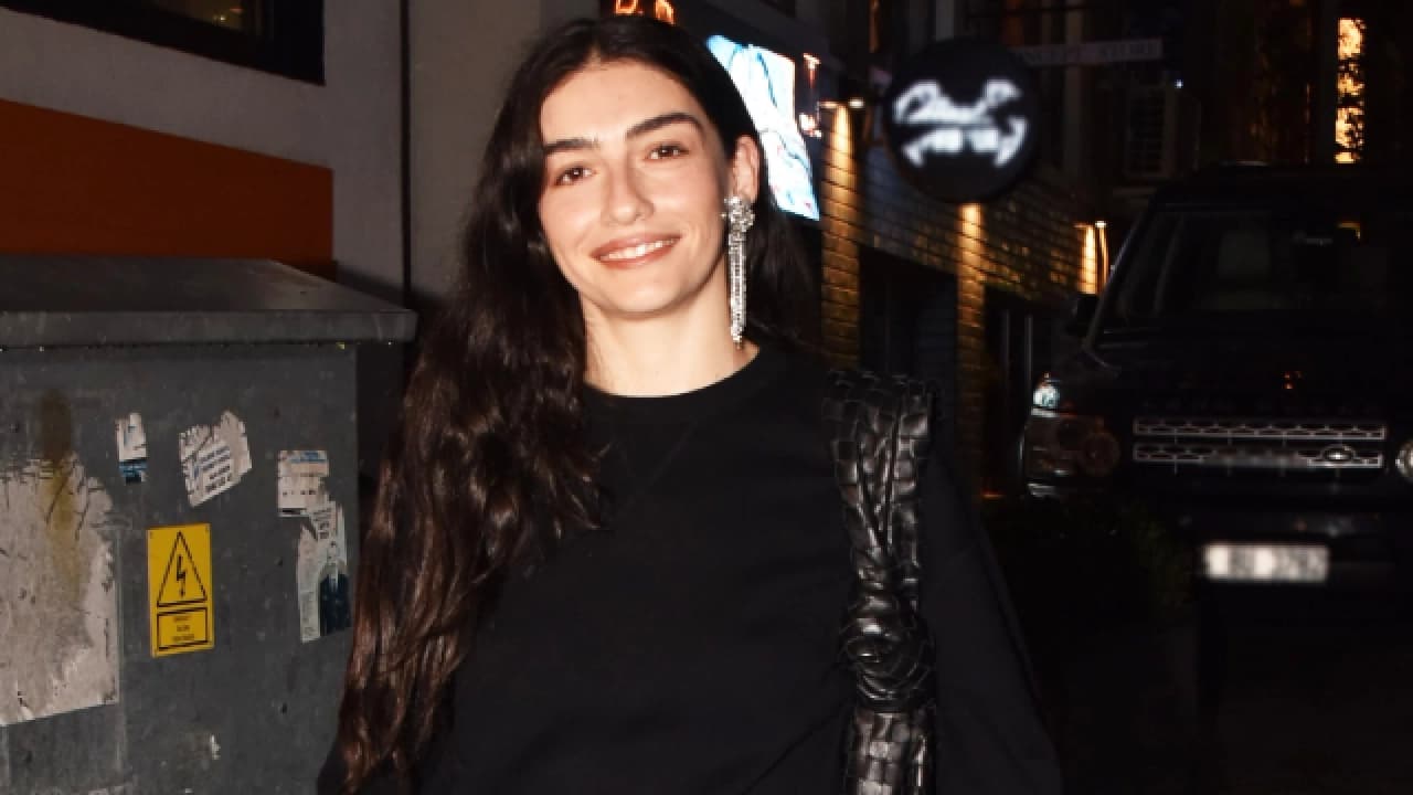 Hazar Ergüçlü'den 'Aşk' ve 'Medcezir' Açıklaması: Hayatımda Kimse Yok, İş Odaklıyım