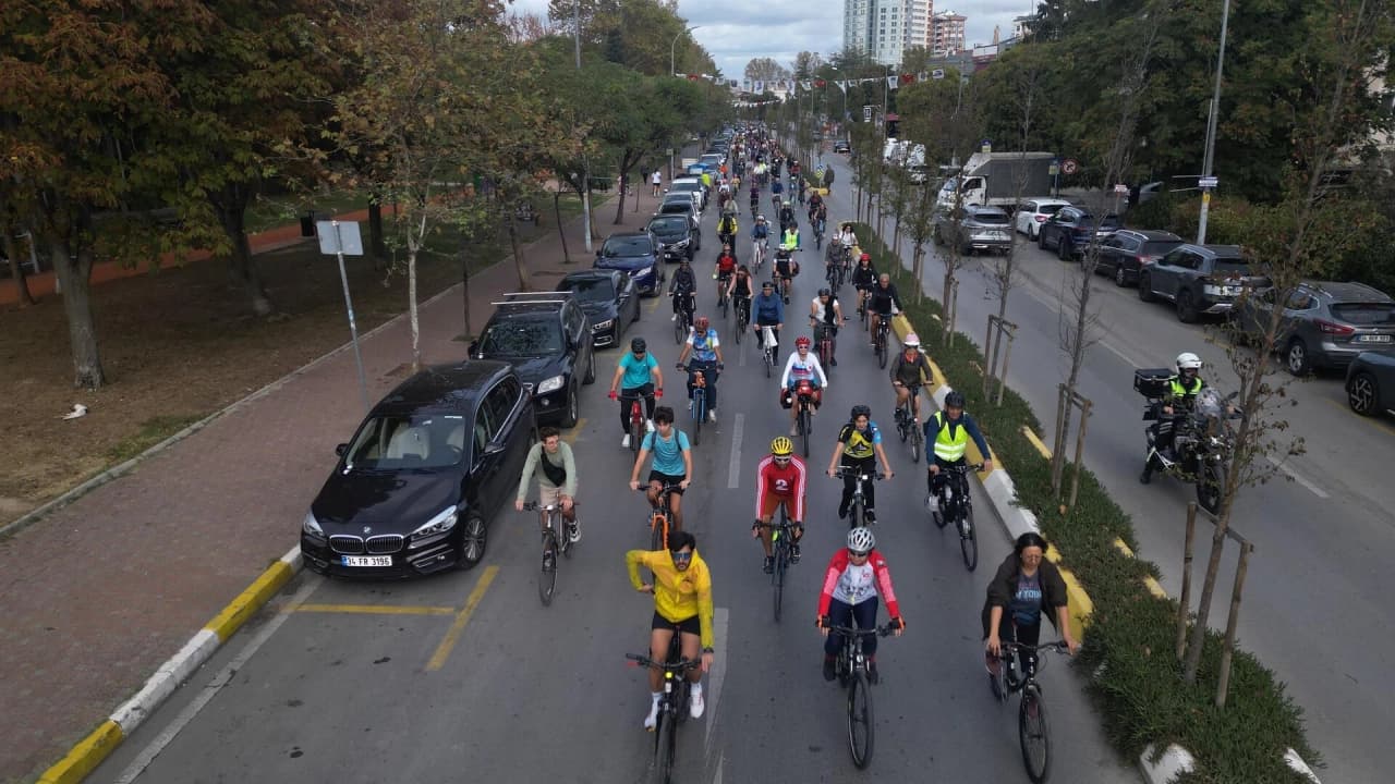 Kadıköy'de "Şehir Senin, Pedal Çevir" Bisiklet Turu 27 Eylül'de Gerçekleşecek