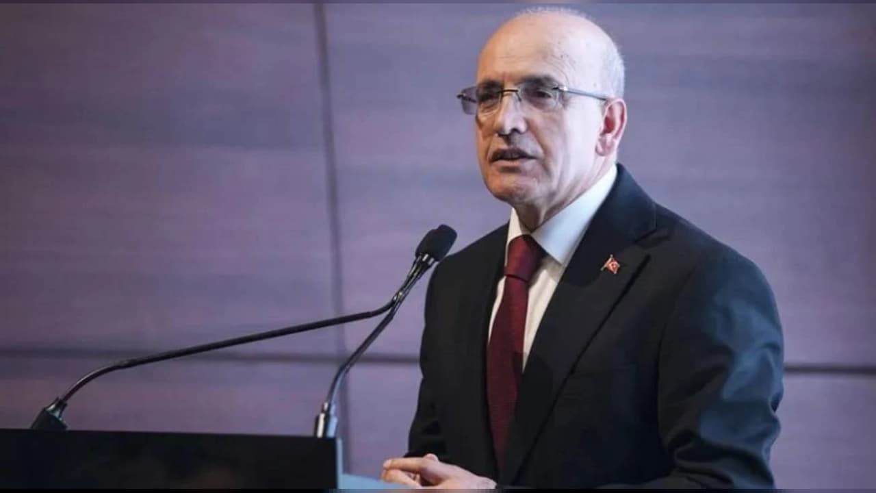 Mehmet Şimşek'ten İstifa İddialarına Net Yanıt: "Asılsızdır, İtibar Etmeyin