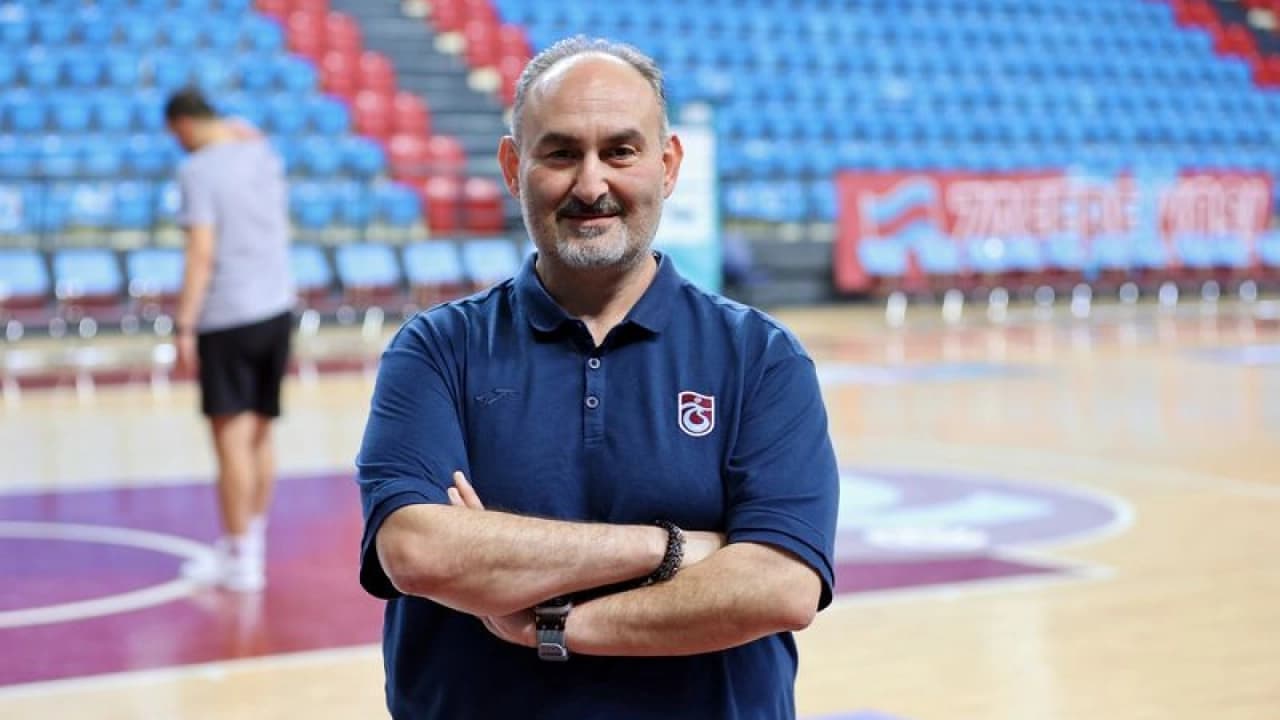 Trabzonspor Başantrenörü Selçuk Ernak'tan İddialı Açıklama: "Hedefimiz Gruptan Çıkmak ve Rekabeti Artırmak