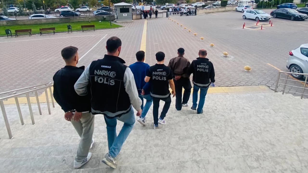 Ankara'dan Çevre İllere Uyuşturucu Sevkiyatına Kırıkkale'de Darbe: 6 Tutuklama